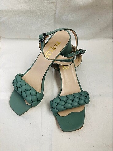 39 Beden Örgülü sandal