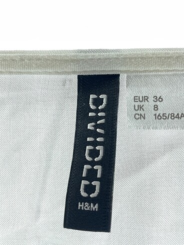 36 Beden beyaz Renk H&M Bluz %70 İndirimli.