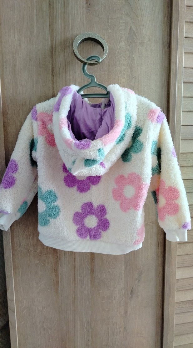 Kız Çocuk Peluş Kapüşonlu Çiçek Desenli Ceket - Görsel 2