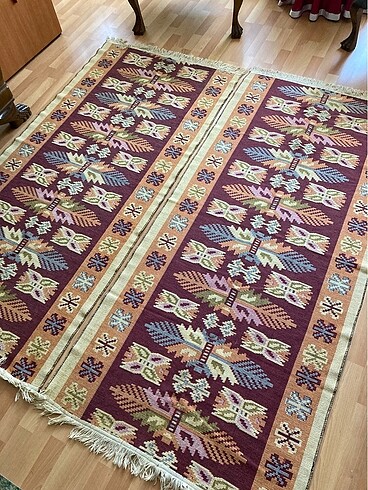 iki adet kilim/yolluk