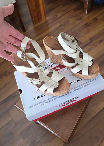 HOTİÇ, Bej Tokalı Kadın Dolgu Topuk Sandalet - Görsel 4