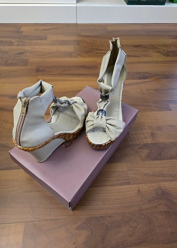 Bej Kadın Dolgu Topuklu Ayakkabı - Görsel 4