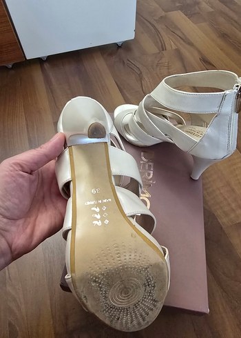 Bantlı Topuklu Ayakkabı - Görsel 5