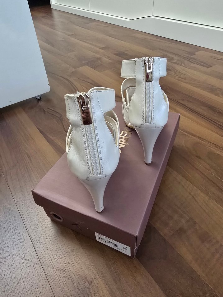 Bantlı Topuklu Ayakkabı - Görsel 3