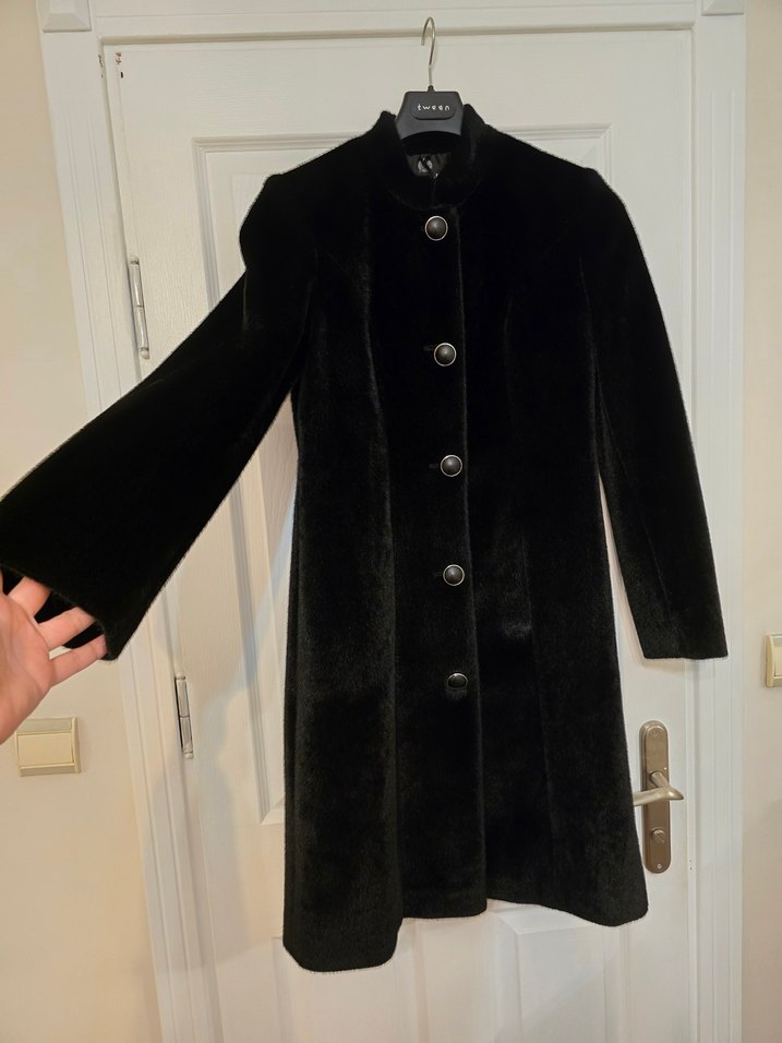 Siyah Uzun Tay tüyü Kadın Kaban - Görsel 2