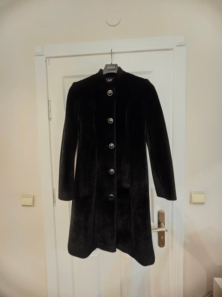 Siyah Uzun Tay tüyü Kadın Kaban - Görsel 3