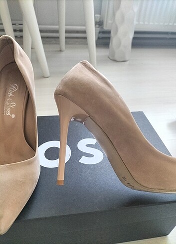 40 Beden ten rengi Renk Zara model stiletto