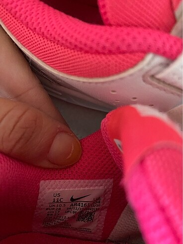 28 Beden beyaz Renk Nike çocuk spor ayakkabı