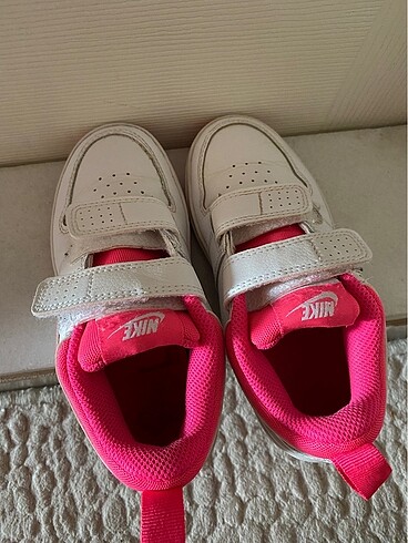 28 Beden Nike çocuk spor ayakkabı