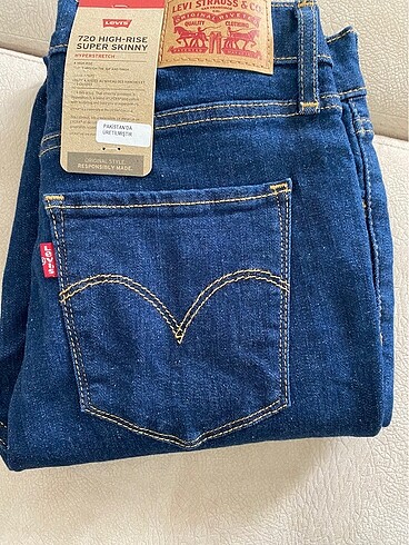 Levis pantolon