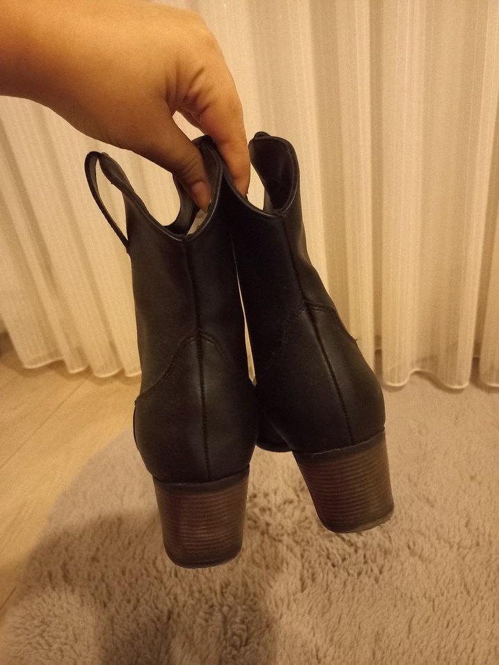 Suni Deri Kadın Bot - Görsel 4