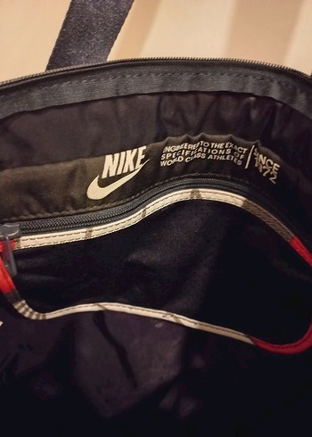 Nike Pembe Spor Çantası - Görsel 3