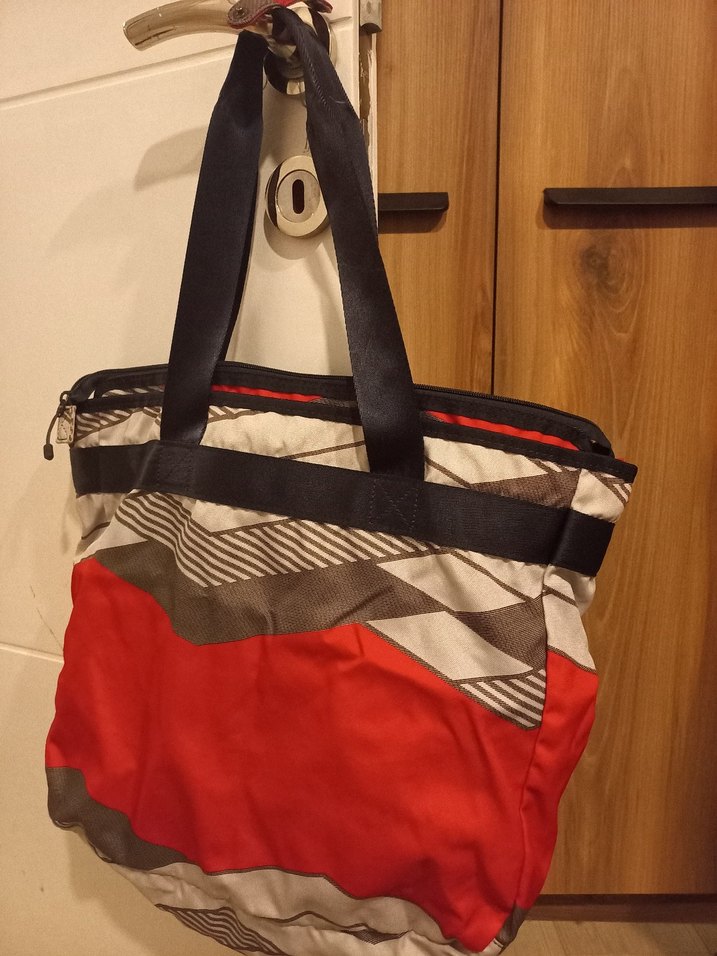 Nike Pembe Spor Çantası - Görsel 4