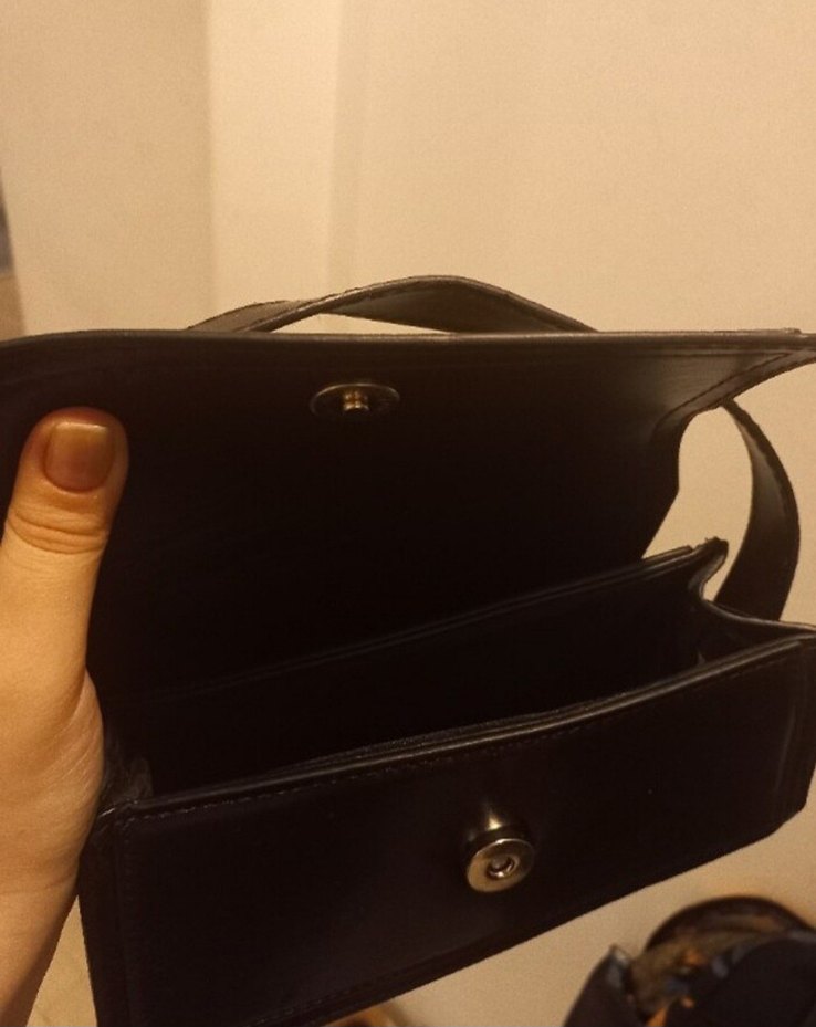 Klasik Siyah Deri Tokalı Kadın Çanta - Görsel 4