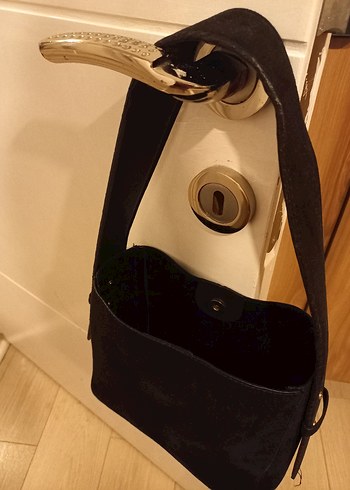 Kadın Siyah Süet Tokalı Omuz Çantası - Görsel 2