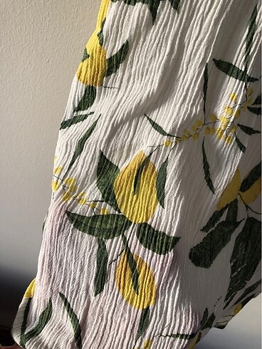 xs Beden beyaz Renk Pull And Bear Limon Desenli Elbise