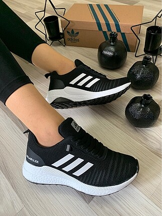 Adidas spor ayakkabı