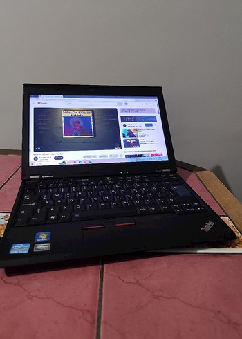 Lenovo Lenovo ThinkPad Siyah Dizüstü Bilgisayar