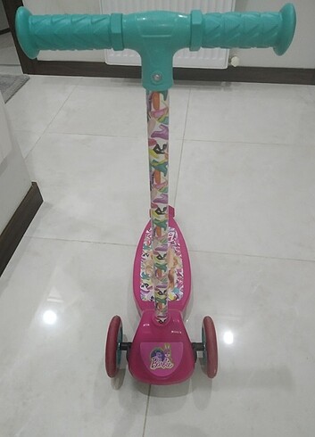 Barbie scooter 