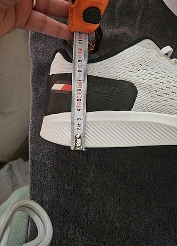 Tommy hilfiger beyaz ayakkabı 