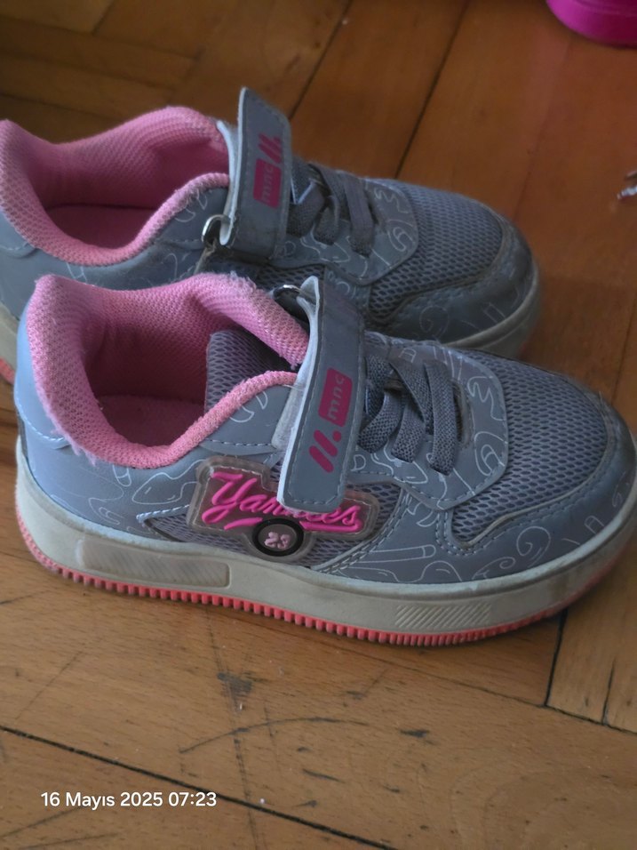 Kız Çocuk Gri Spor Ayakkabı Velcro - Görsel 2