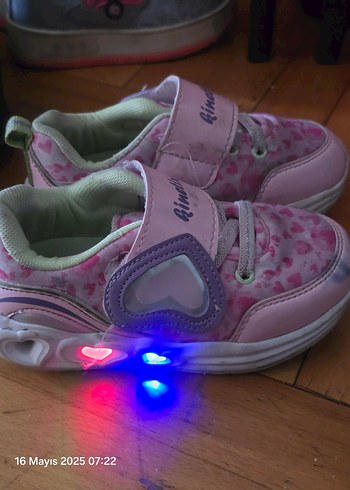 Kız Çocuk Pembe Kalpli Spor Ayakkabı - Görsel 3