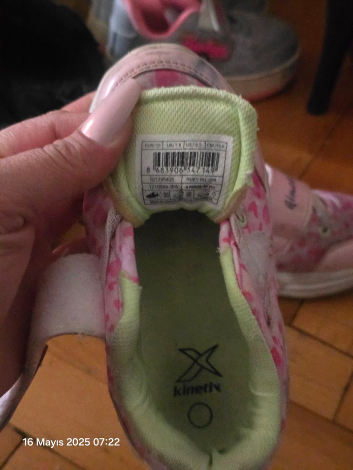 Kız Çocuk Pembe Kalpli Spor Ayakkabı - Görsel 5