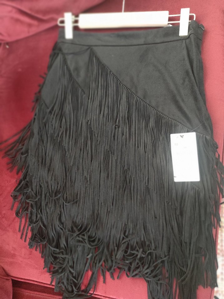 Püsküllü Siyah Süet Etek - Görsel 4