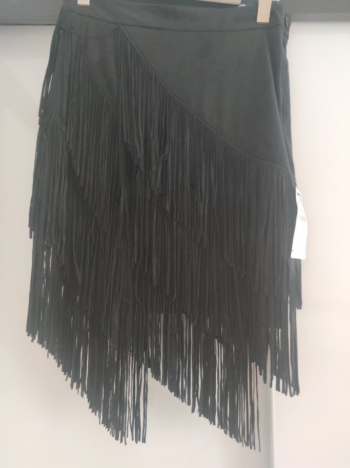 Püsküllü Siyah Süet Etek - Görsel 2