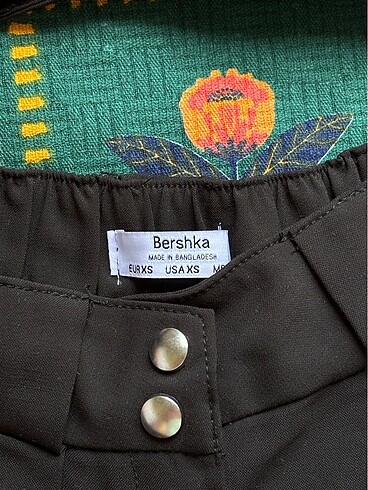 xs Beden BERSHKA kumaş şort