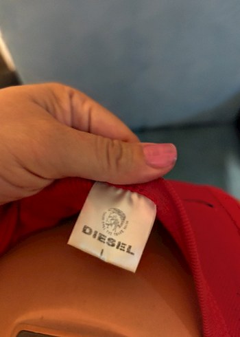 Diesel Kırmızı Yüksek Yakalı Kadın Atlet
