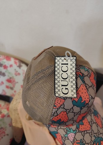 Gucci Çilek Desenli bej kadın Şapka - Görsel 2