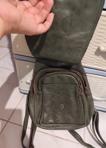 Beden Kilitli Deri Kadın Sırt Çantası