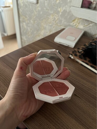  Beden Renk fenty beauty highlighter