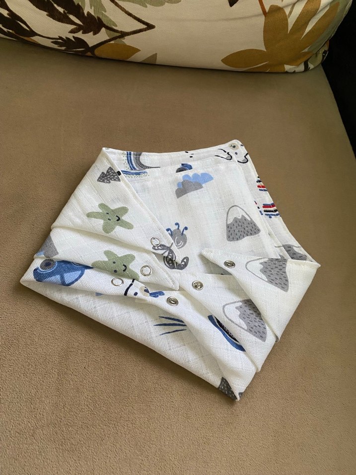 Çok Renkli Baskılı mama önlüğü - Görsel 2