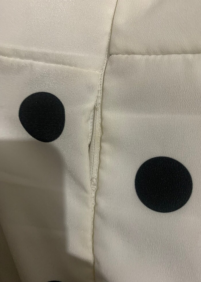 Puantiyeli beyaz elbise. Balon kol midi boy - Görsel 3