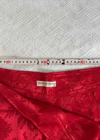 Mudo Kırmızı Batik Desenli Midi Kadın Pantolon - Görsel 4