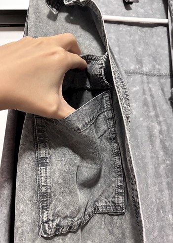 Gri Bağlama
H m kot gri gömlek lycell kumaş - Görsel 4