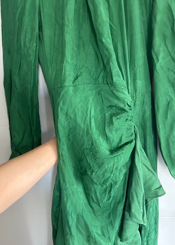 Uzun Yeşil Elbise - Görsel 3