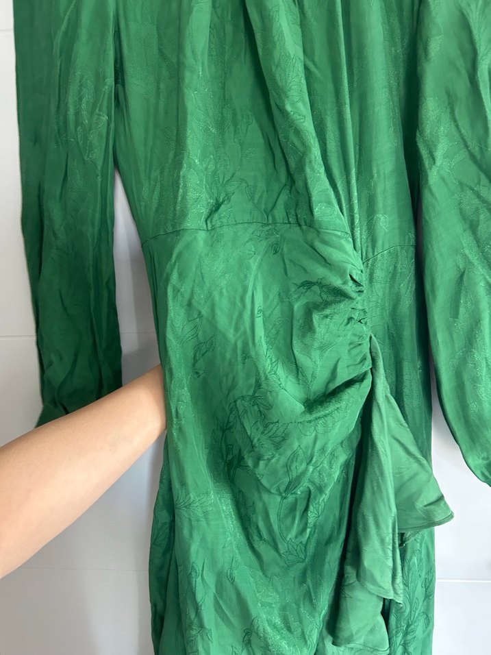 Uzun Yeşil Elbise - Görsel 3