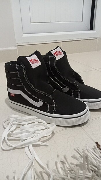 Tertemiz denenmemiş siyah bilekli vans