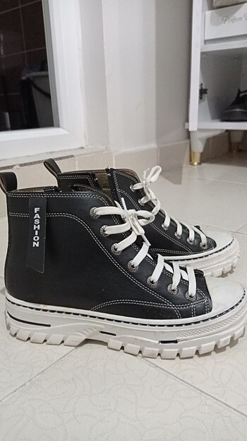 Converse bilekli siyah 36 numara