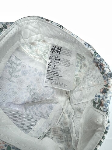 Beden H&M Şapka %70 İndirimli.