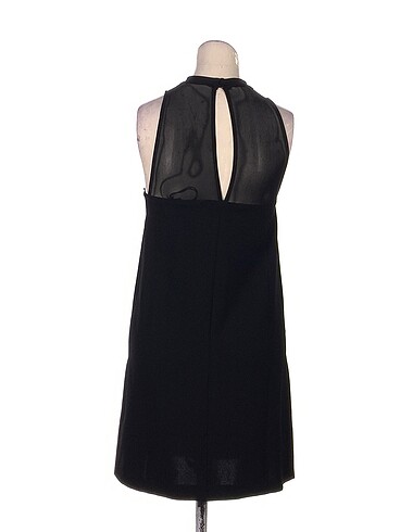 xs Beden Guess Kısa Elbise %70 İndirimli.