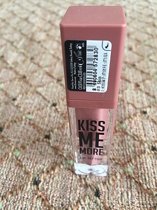 Kiss me more 03 Skin