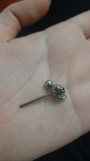  Beden Dil piercing