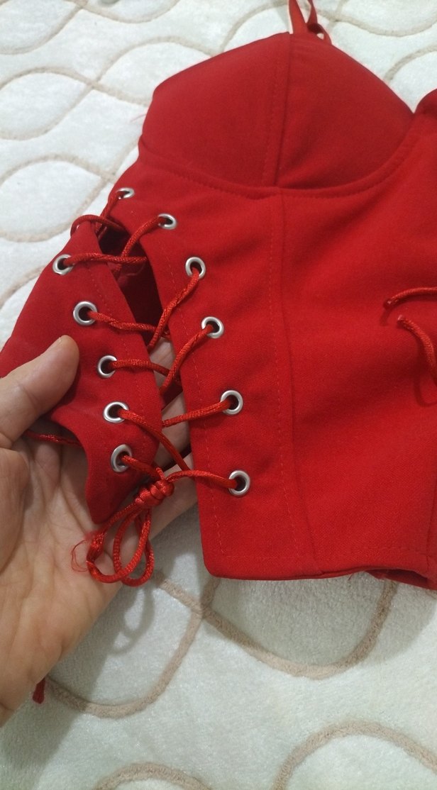 Düğmeli Kırmızı Gotik Mini Büstiyer - Görsel 3