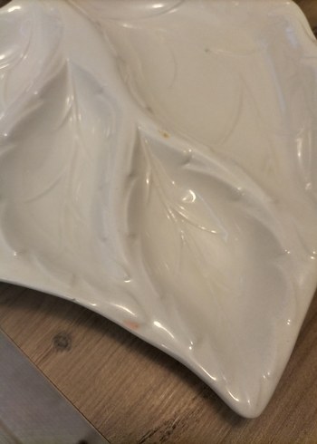 Yaprak Şeklinde Beyaz Seramik Tabak - Görsel 6