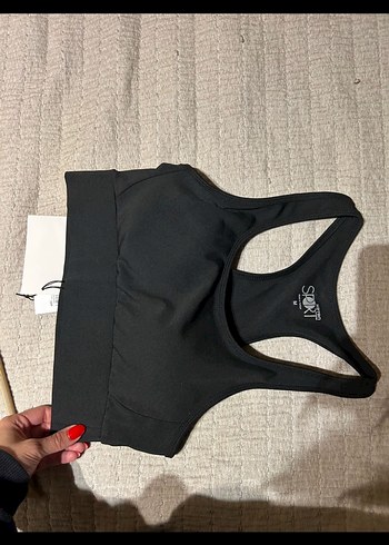 Siyah Baskılı Kısa Spor Sütyeni