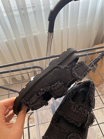 37 Beden Zara taşlı sandalet